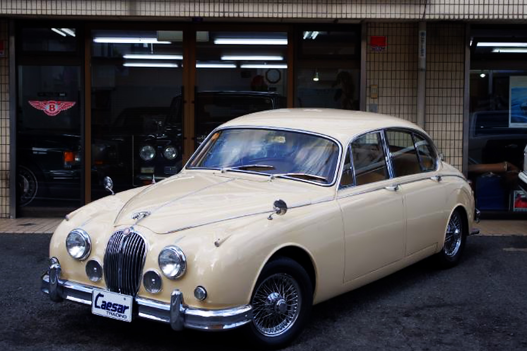 本文へスキップ Rolls Royce Bentley Specialist 株式会社シーザートレーディング Tel 042 480 2222 営業時間10 00 00 東京都調布市西つつじヶ丘1 58 12 Caesar Collectionsheadline Jaguar Auto Maker Jaguar Model Mk 2 3 8